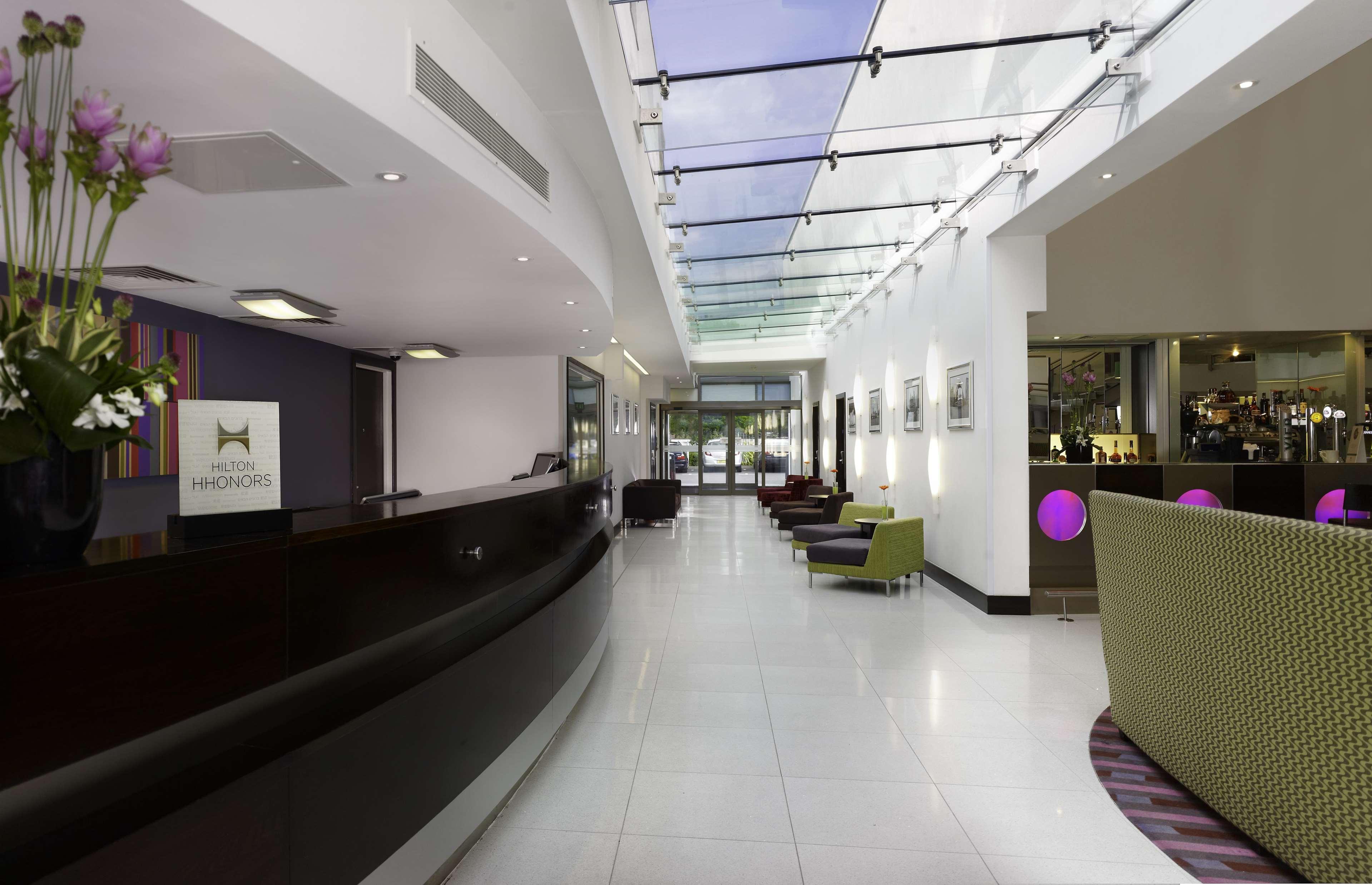 Doubletree By Hilton London Heathrow Airport Hotel Хилингдън Интериор снимка